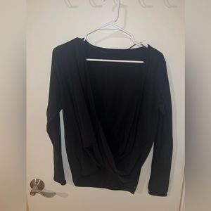 Black Lululemon crew